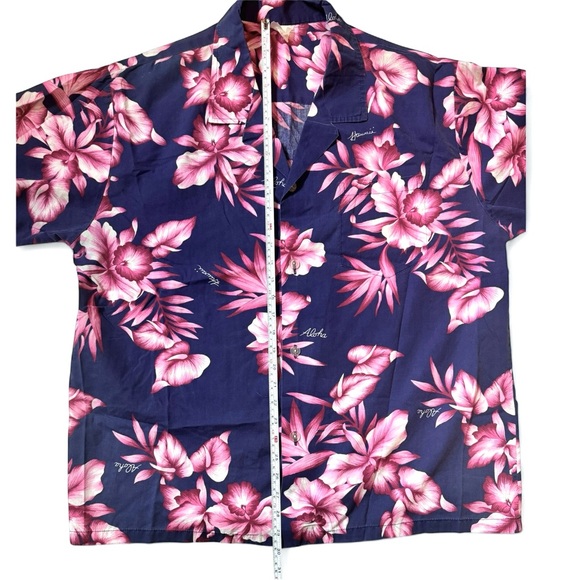 Vintage Hawaiian Floral Men's XL Shirt - Blue and Pink, Made in Hawaii - Picture 4 of 10